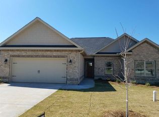 222 Rainsong Trl, Perry, GA 31069