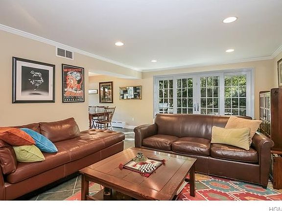 3rd image of 34 Seely Pl