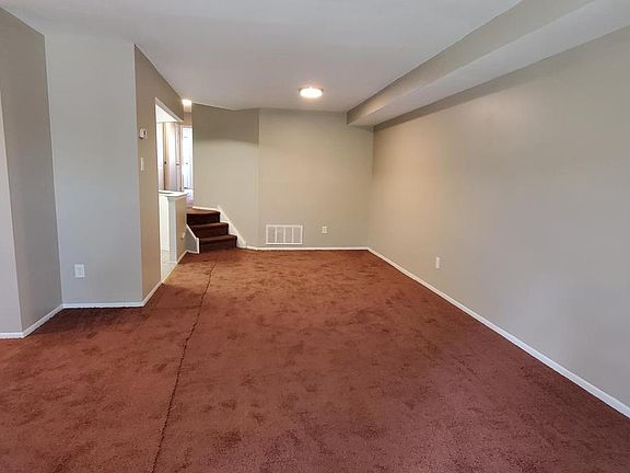 4th image of 7516 Roosevelt Blvd