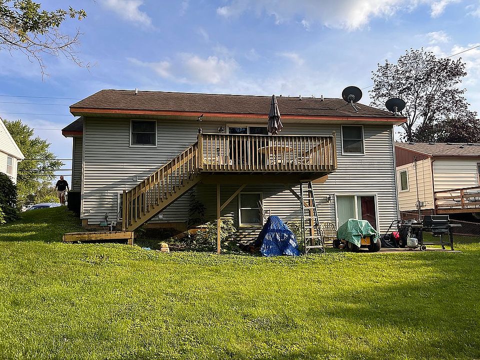 2nd image of 410 Broadway St
