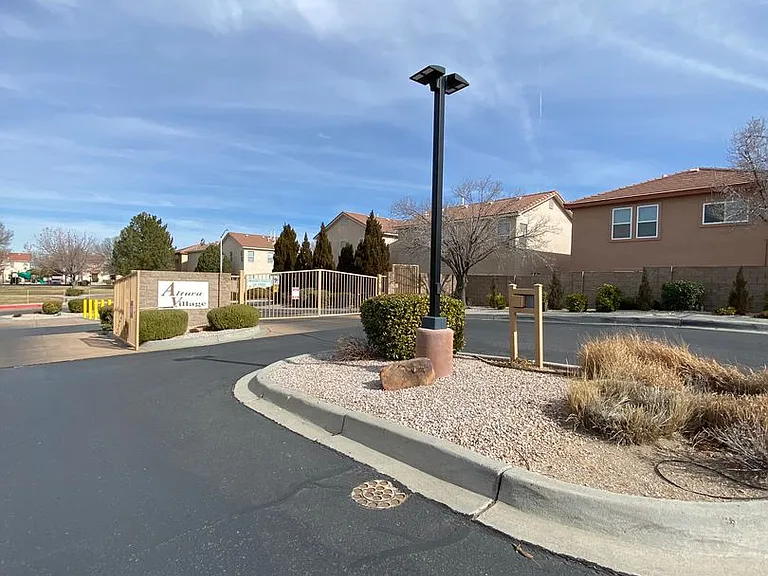 4328 Altura Vista Ln NE — Photo 7