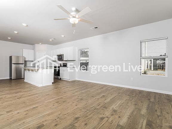 4th image of 453 Hallingsfield Way