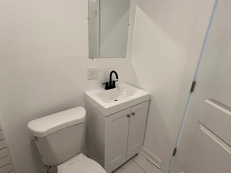 6016 S Saint Lawrence Ave #1 — Photo 12