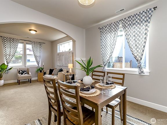5th image of 22306 137th Avenue E