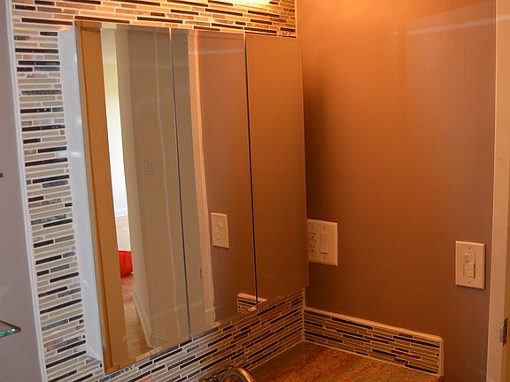 5th image of 2001 Hamilton St APT 1119