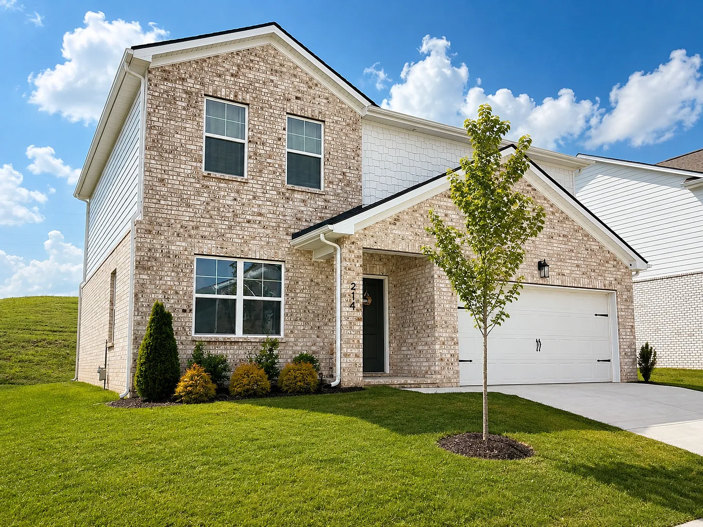 4 bed, 2.5 bath, 2095 sqft, $2,795 — Photo 4