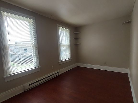 2nd image of 398 1/2 Andover St