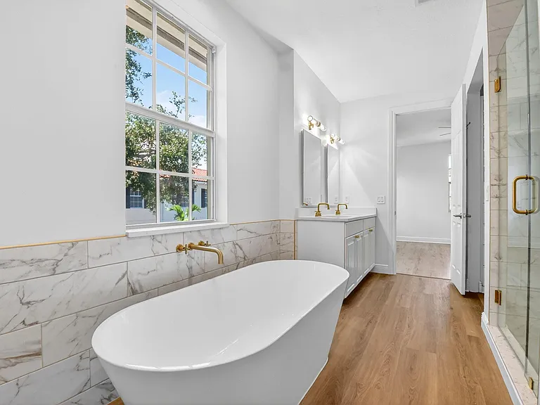 2502 N Dixie Hwy #32 — Photo 39