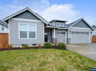 447 NW Crater Lake Dr, Dallas, OR 97338