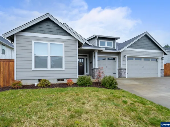 447 NW Crater Lake Dr, Dallas, OR 97338