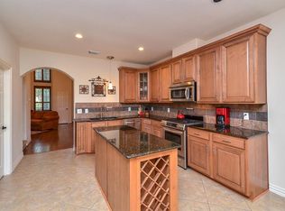 27 Medley Ln, Spring, TX 77382