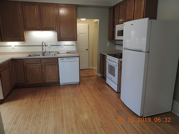 5th image of 3236 1st Ave S