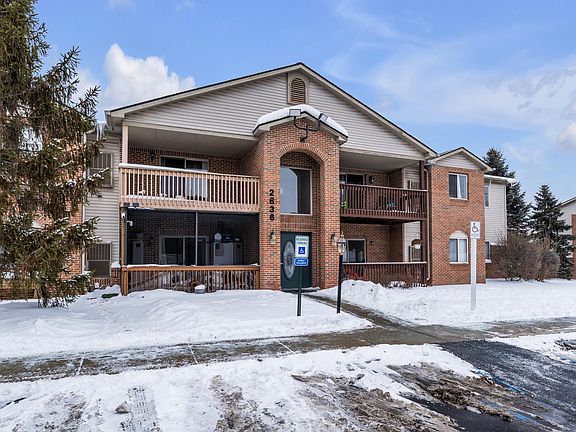 3rd image of 2636 Stadium View Dr Unit 1