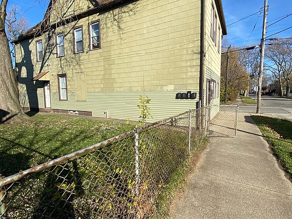 2nd image of 3002 Seymour Ave #A