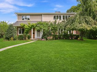 4 Saltmeadow Lane, Bayport, NY 11705