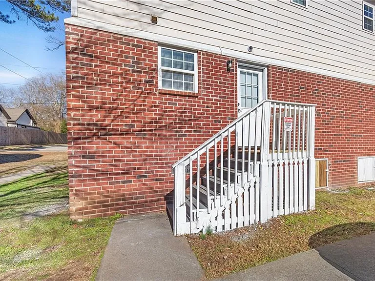 501 Pine Park St #D — Photo 24