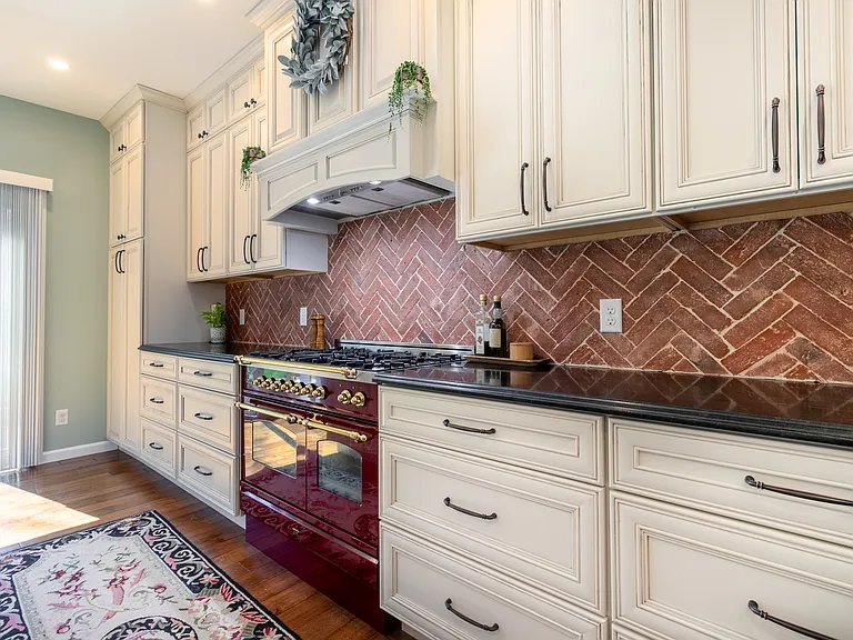381 Kyle Rd — Photo 7