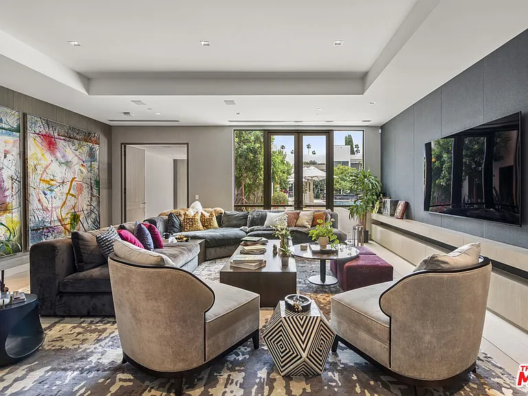 616 N Beverly Dr — Photo 10