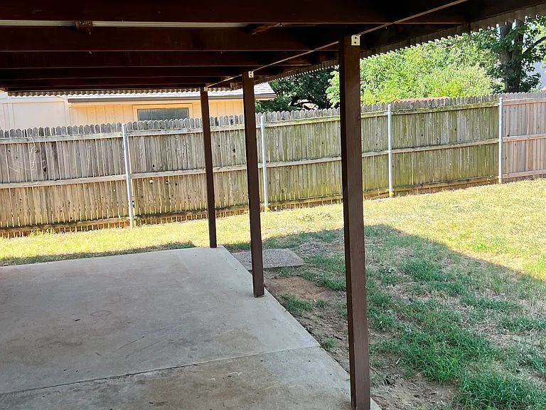 3923 White Oak Ct — Photo 12