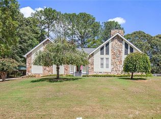 114 Williamsburg Ln, Woodstock, GA 30189