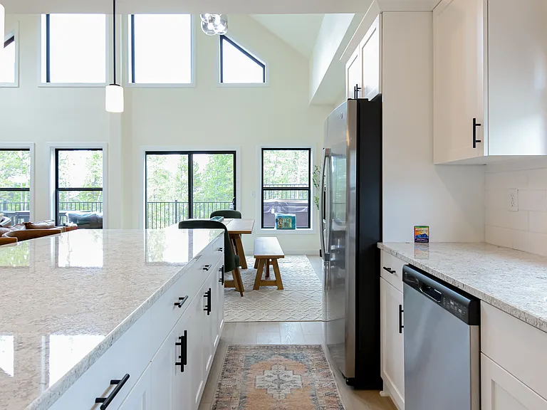 126 Brooklyn Cir — Photo 46