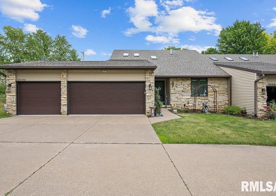 1st image of 4252 Woodfield Dr