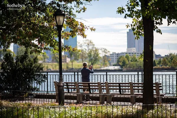 Rented by Sotheby's International Realty | media 9