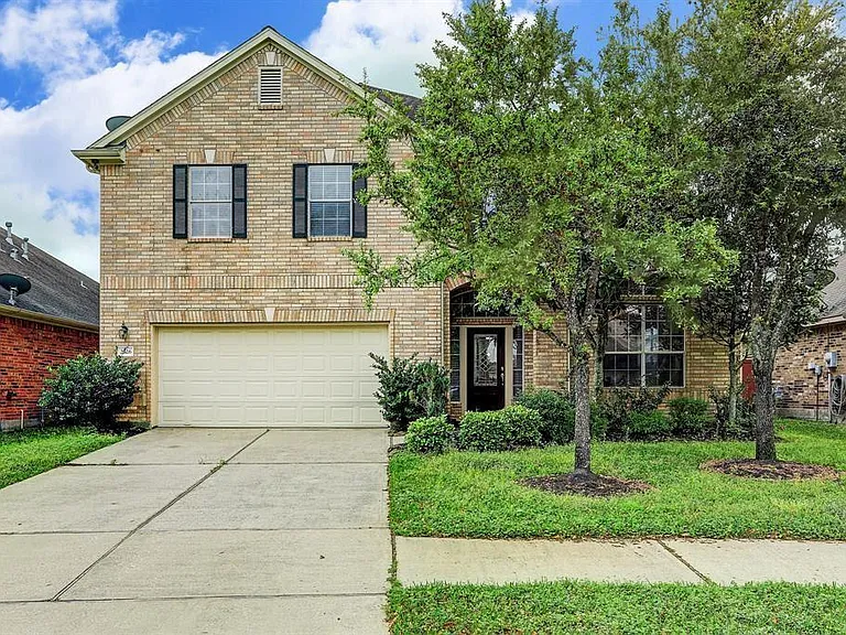 2626 Canyon Falls Dr — Photo 1