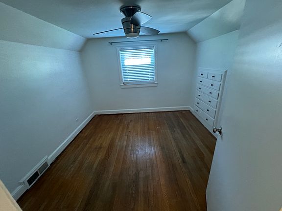 5th image of 408 Englewood Ave