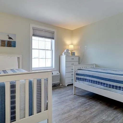 second bedroom (Two-bedroom apartment)