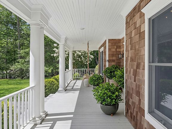 2nd image of 34 Settlers Landing Ln