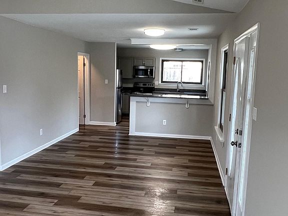 2nd image of 5220 Shorebreeze Ct