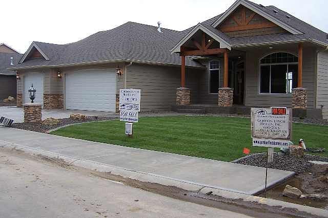 1st image of 1205 N Dunbartons Oaks Ln