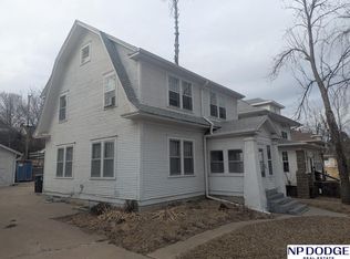 6944 Florence Blvd, Omaha, NE 68112