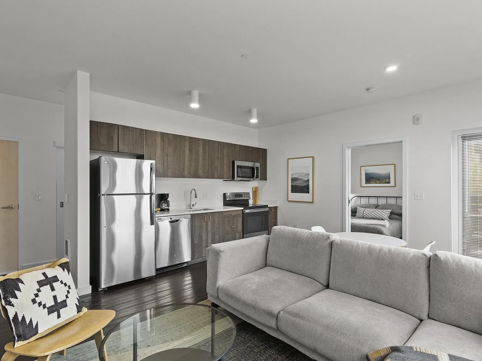 Range Apartments — Photo 2