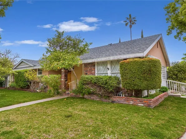 17405 Lull St, Northridge, CA 91325