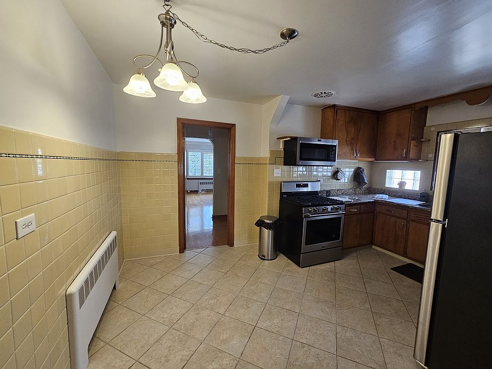 1st image of 1535 Clinton Pl APT 2N