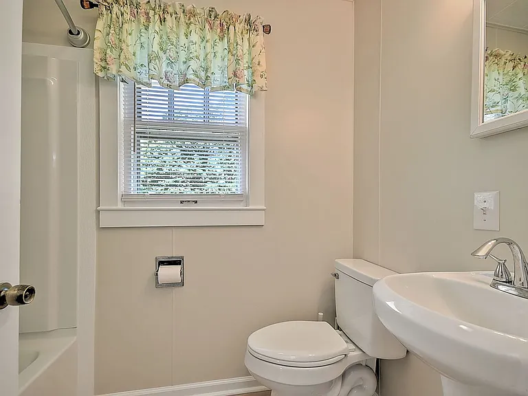 1050 Delawana St — Photo 9