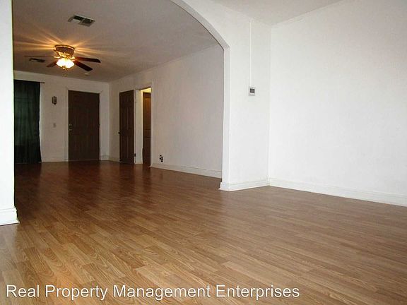 3rd image of 5307 S McKinley Ave