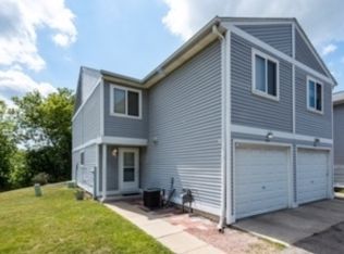 525 Meadow Green Ln, Round Lake Beach, IL
