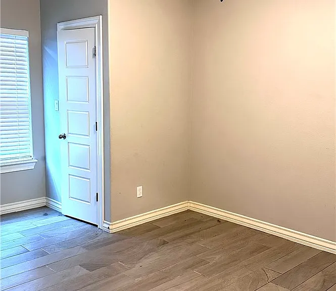 3734 Berkeley Dr — Photo 16