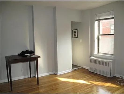 Rented by Douglas Elliman | media 37