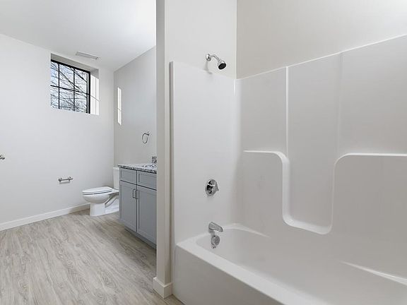 5th image of 129 Guild St #315