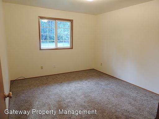 4th image of 931 E Lakeshore Dr W
