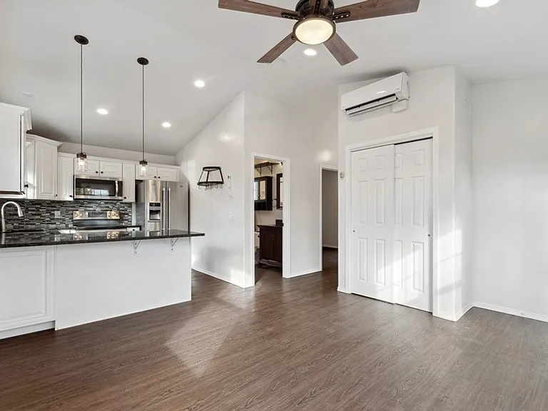 265B Texas Ave — Photo 4