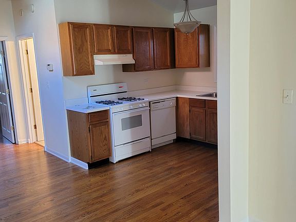 2nd image of 3635 N Ashland Ave #3