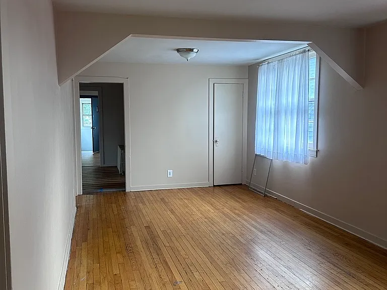 101 E 23rd St #2 — Photo 7