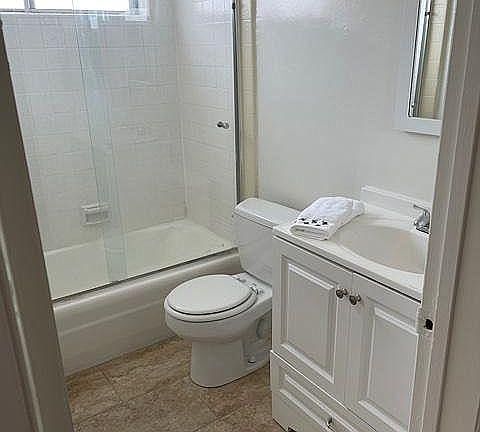 3rd image of 11711 Mayfield Ave APT 88