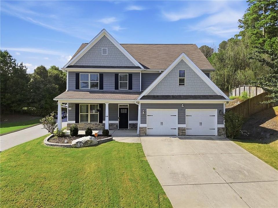 1st image of 380 Longwood Pl