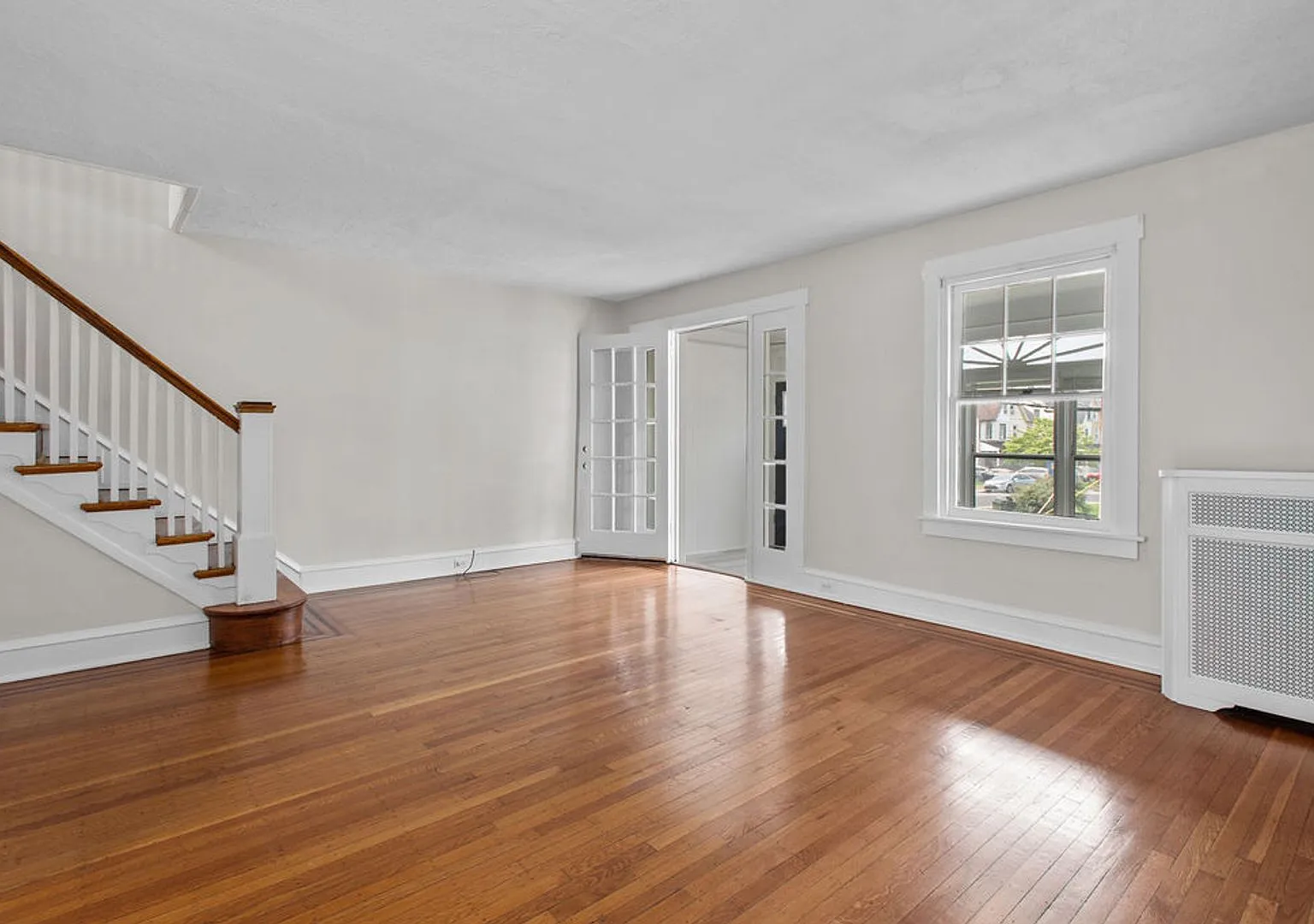 First Month Rent Free** Row Home With Hardwood Flrs. Throughout. Haverford Sd, Walk To Bryn Mawr ... — Photo 4